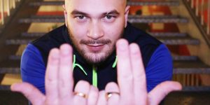 “Je tenez a mescusez !”